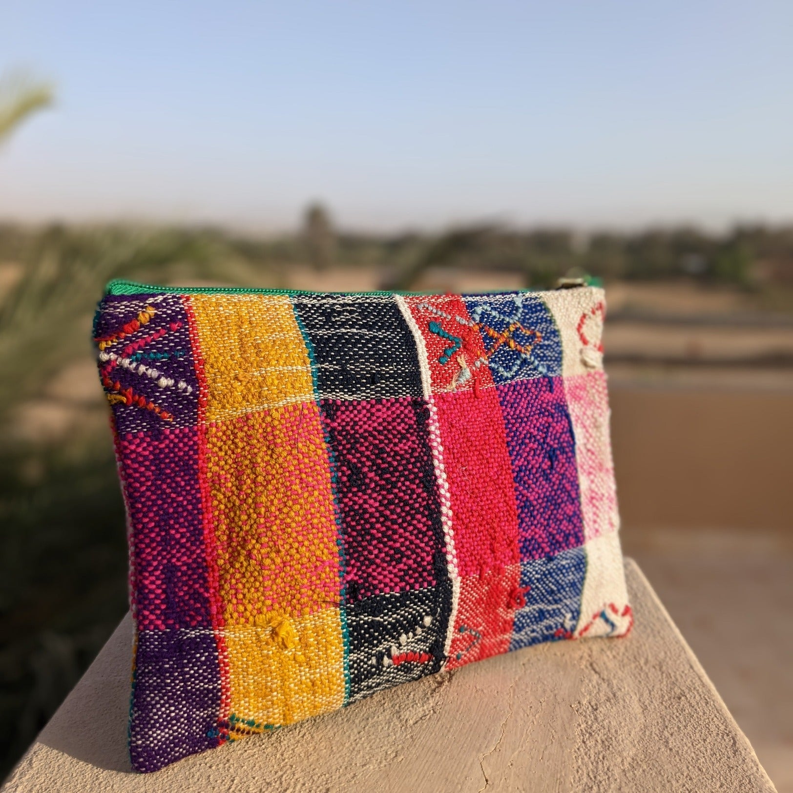 Chacha d'amour | Pochette de voyage ou Pochette de soirée upcyclée en tissu traditionnel HAIK N°13 