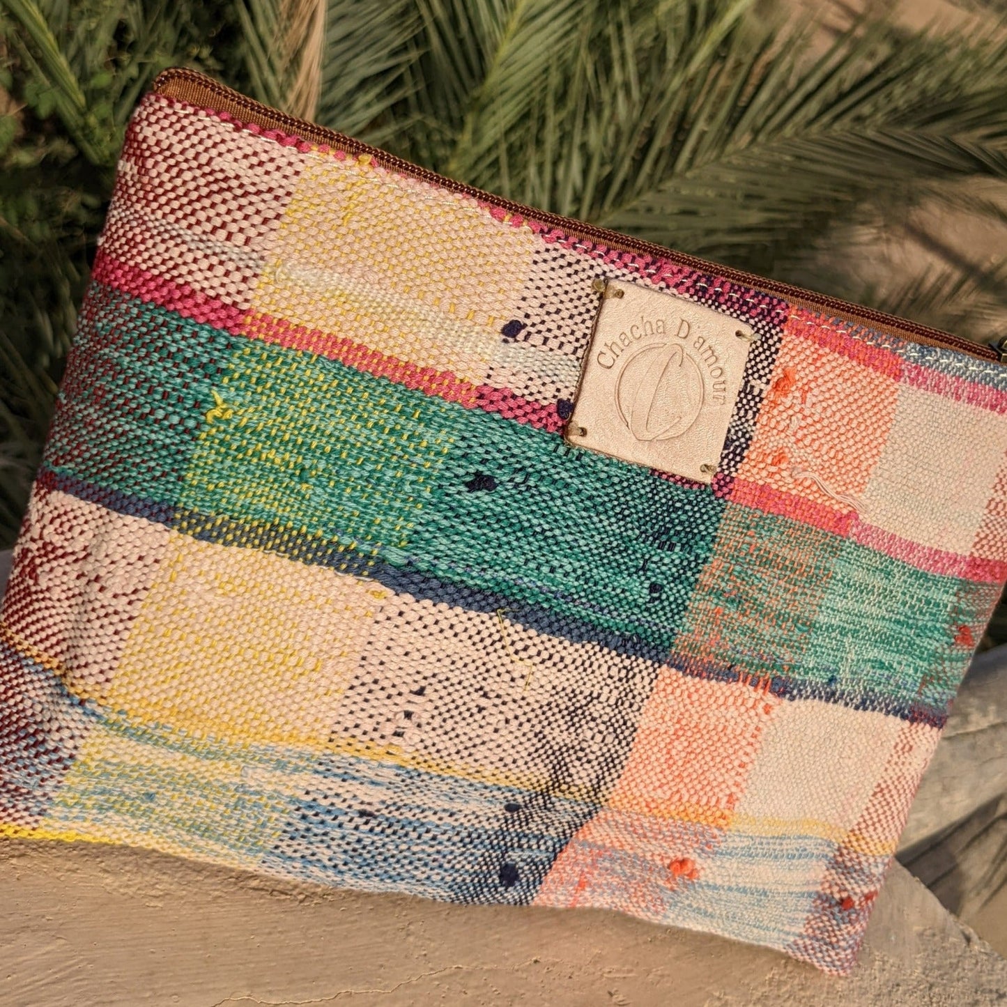 Chacha d'amour | Pochette de voyage ou Pochette de soirée upcyclée en tissu traditionnel HAIK N°18 Pochettes de voyage chacha d'amour 